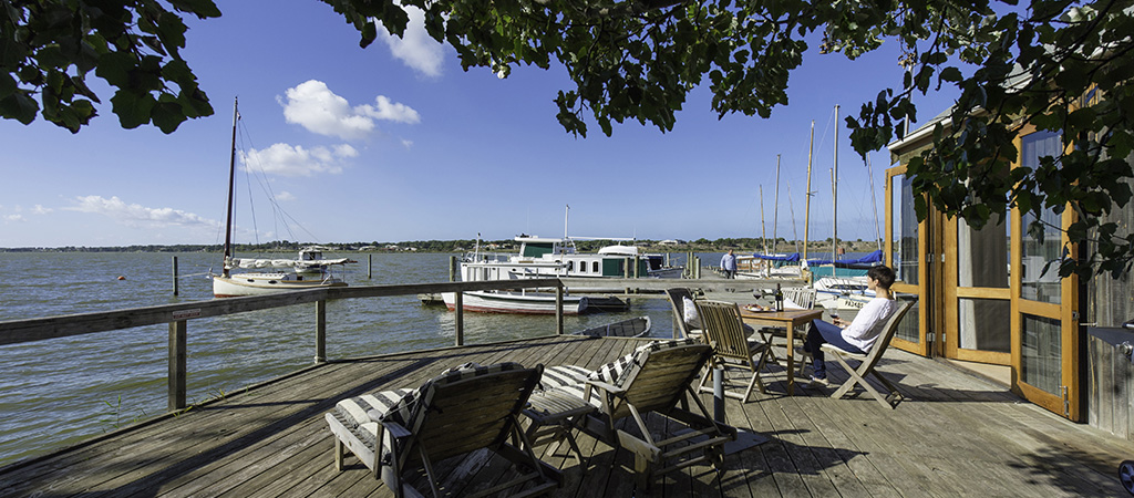 Boathouse deck River Murray